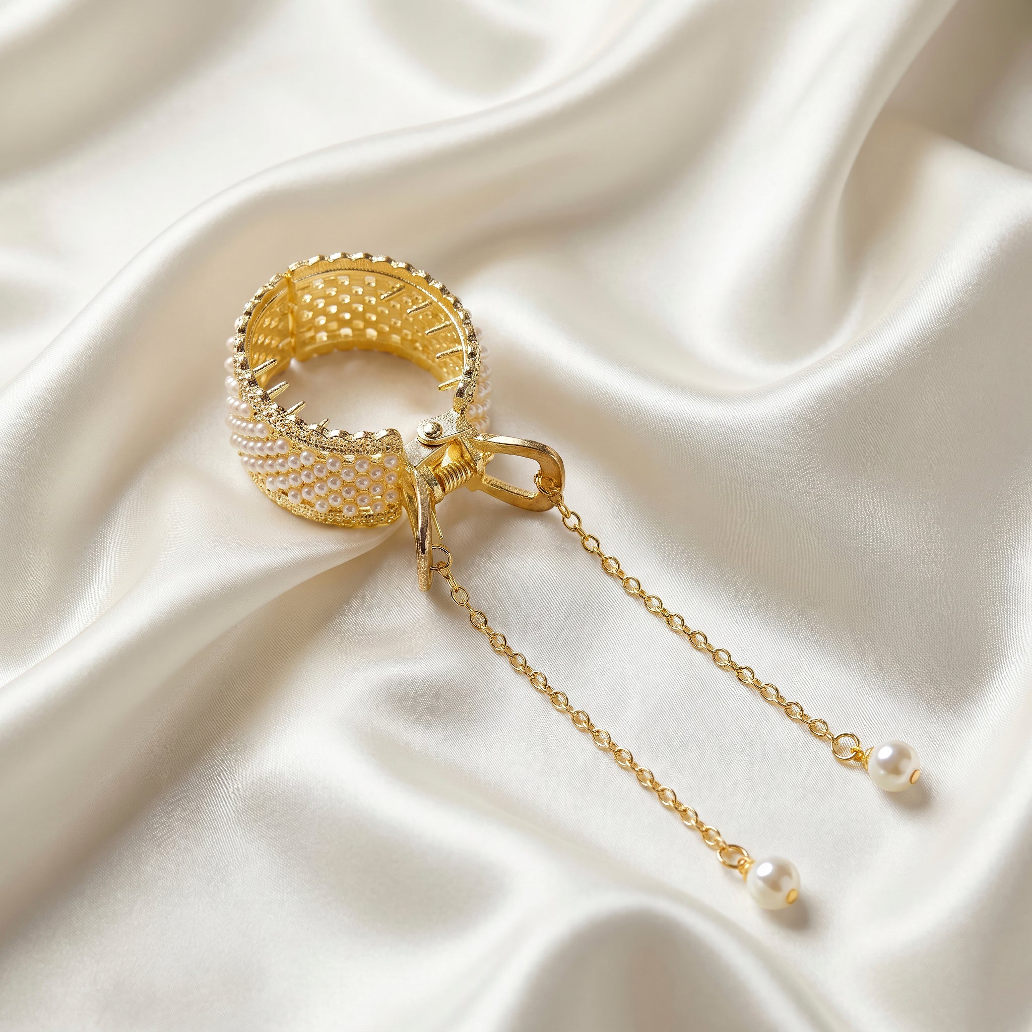 PRAO Hair Claw Clip Anti-Tarnish Pearl Encrusted With Tassel Drop - Image 4