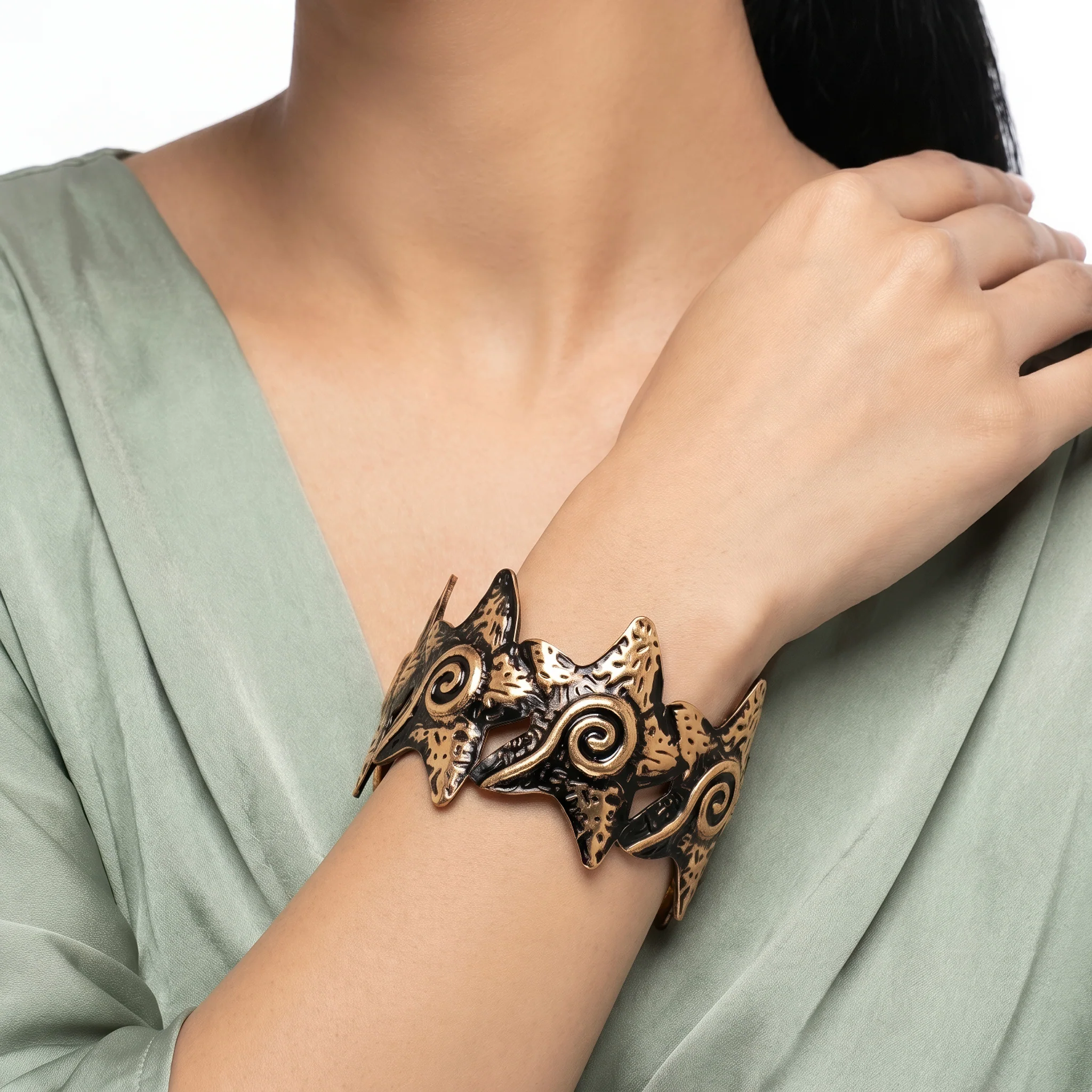 PRAO Bracelet Anti-Tarnish Starfish Spiral Motif Cuff (Adjustable Size) - Image 3