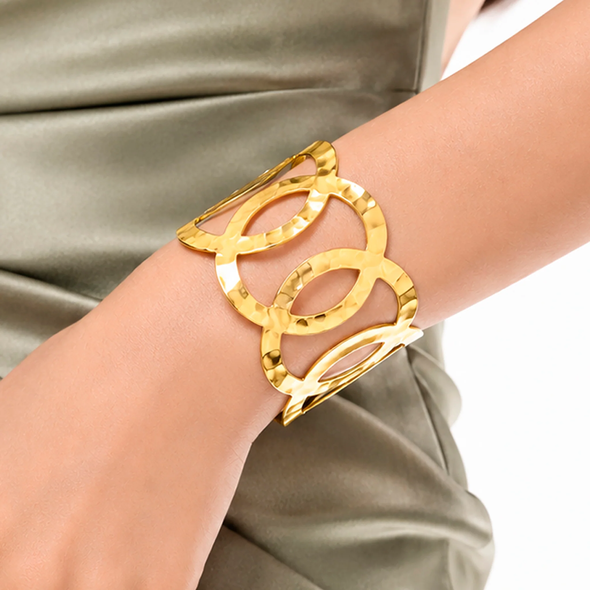 PRAO Bracelet Anti-Tarnish Hammered Oval Link Cuff (Adjustable Size) - Image 2