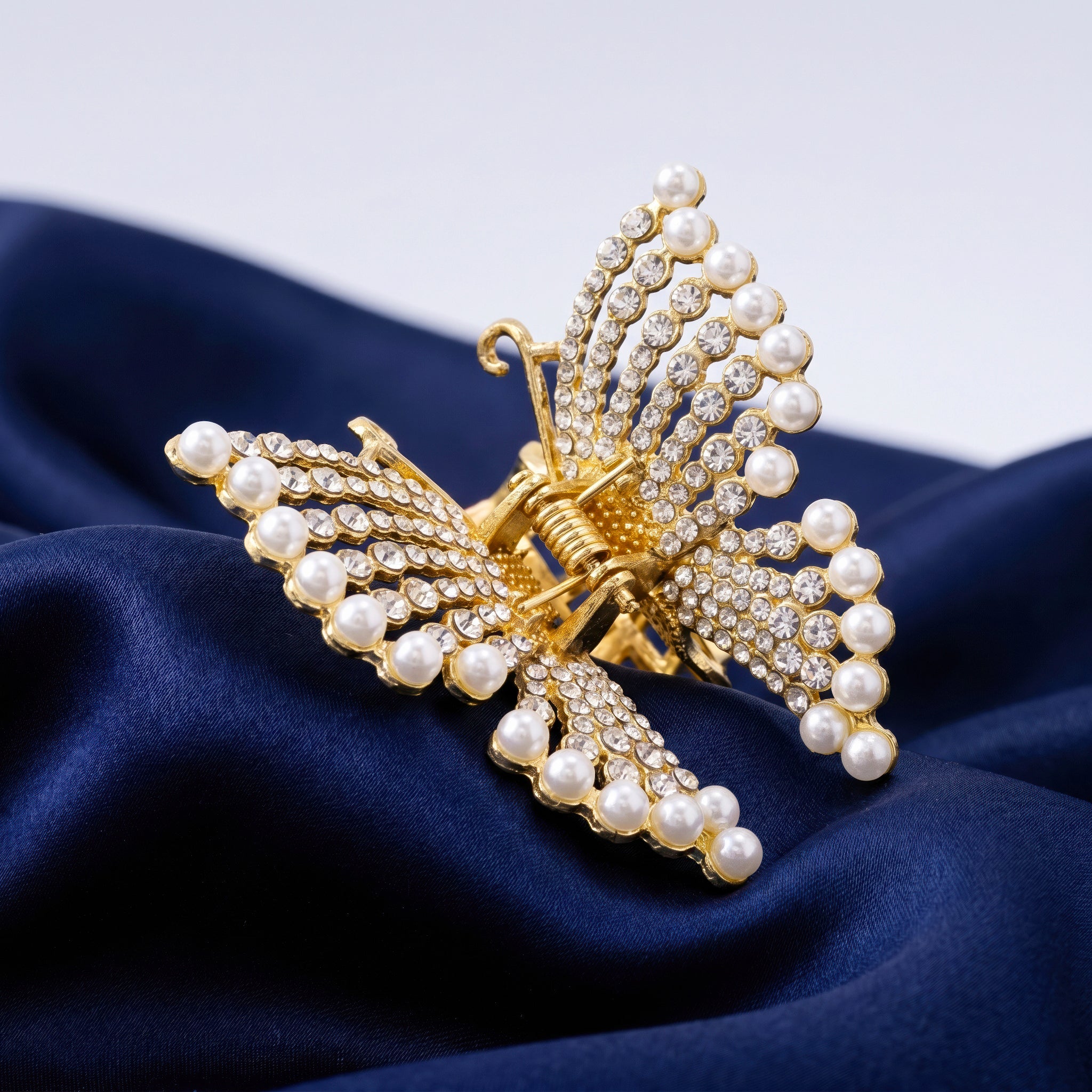 PRAO Hair Claw Clip Anti-Tarnish Butterfly Rhinestone Pearl Design - Image 4