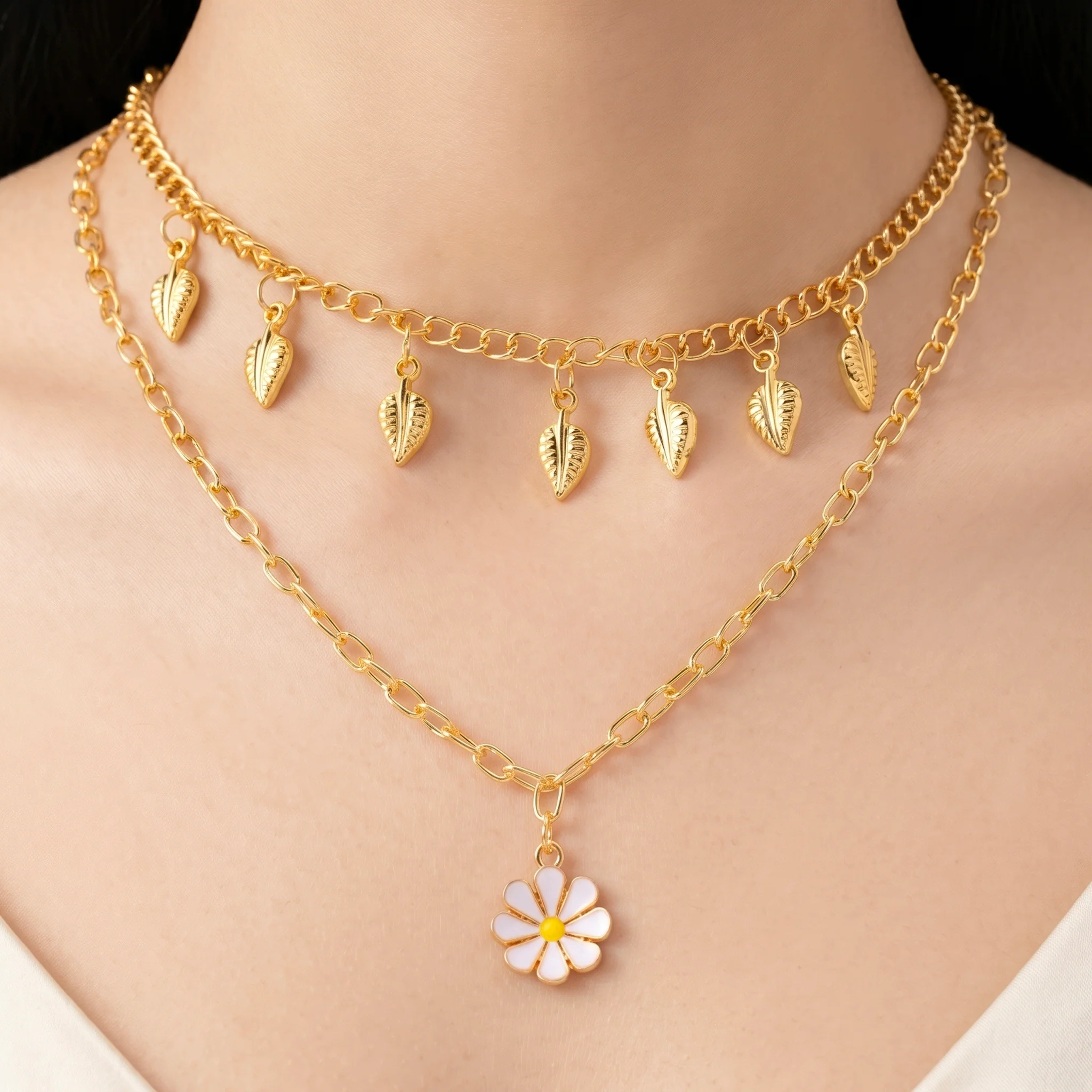 PRAO Necklace Anti-Tarnish Daisy Charm Double-Layer Chain - Image 2
