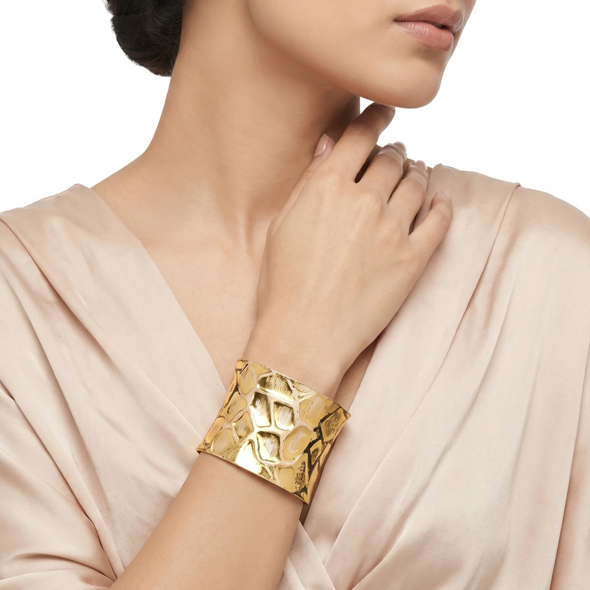 PRAO Bracelet Anti-Tarnish Giraffe Print Wide Cuff (Adjustable Size) - Image 2