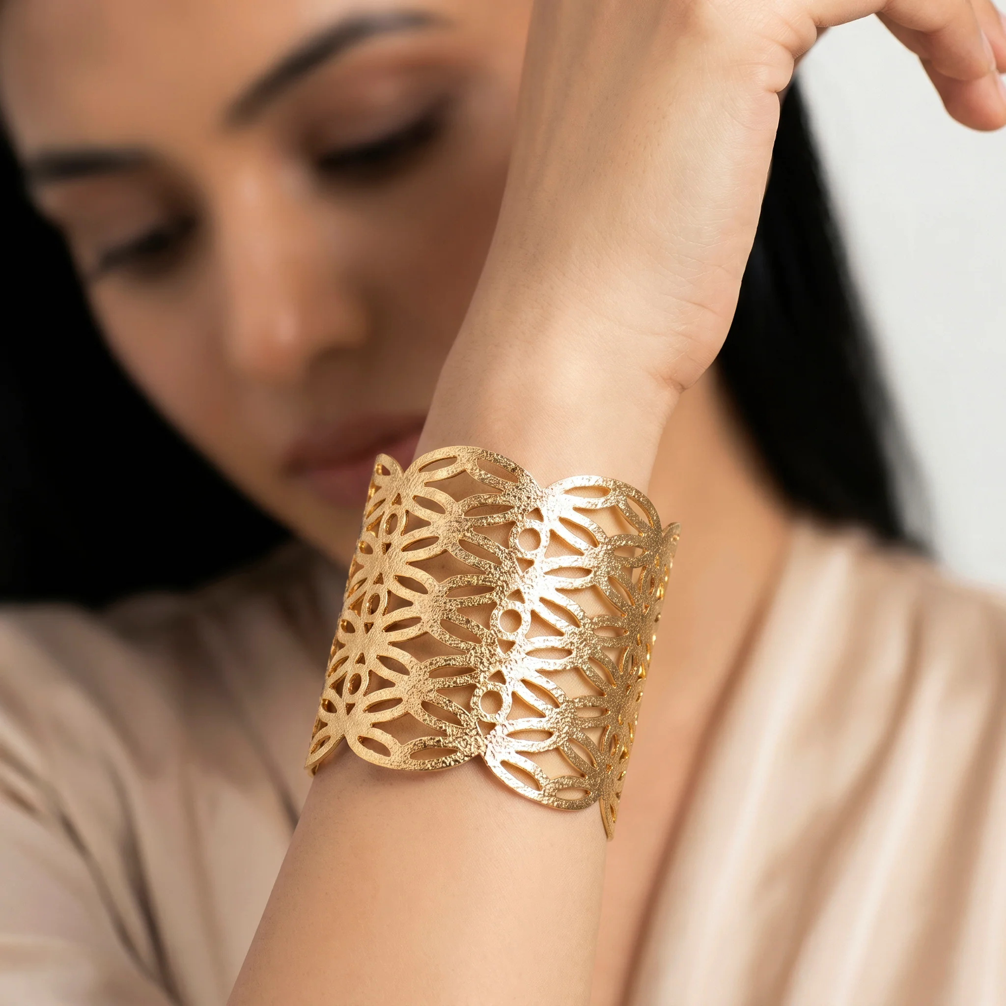 PRAO Bracelet Anti-Tarnish Filigree Geometric Cutout Cuff (Adjustable Size) - Image 3