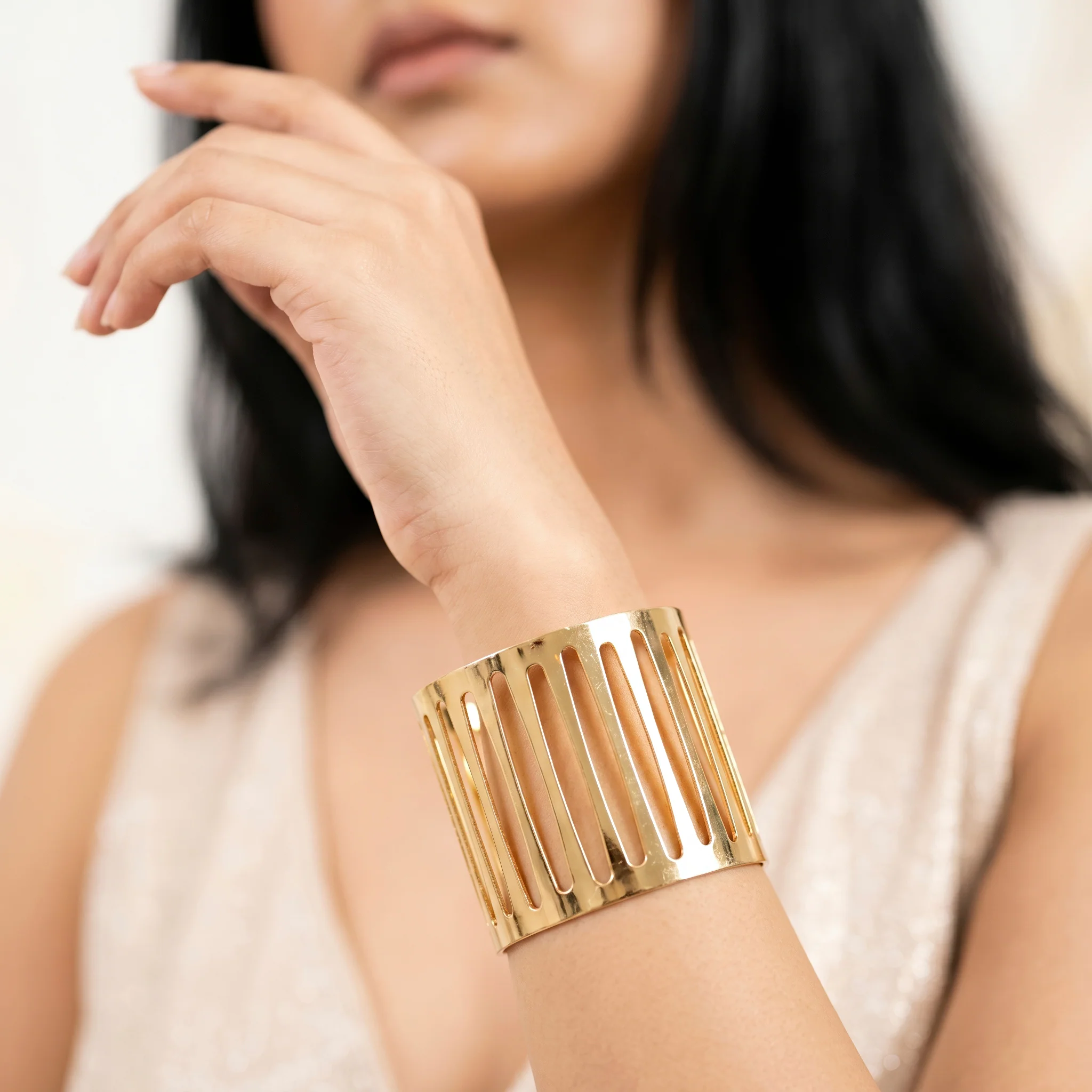 PRAO Bracelet Anti-Tarnish Cage Design Cuff (Adjustable Size) - Image 2