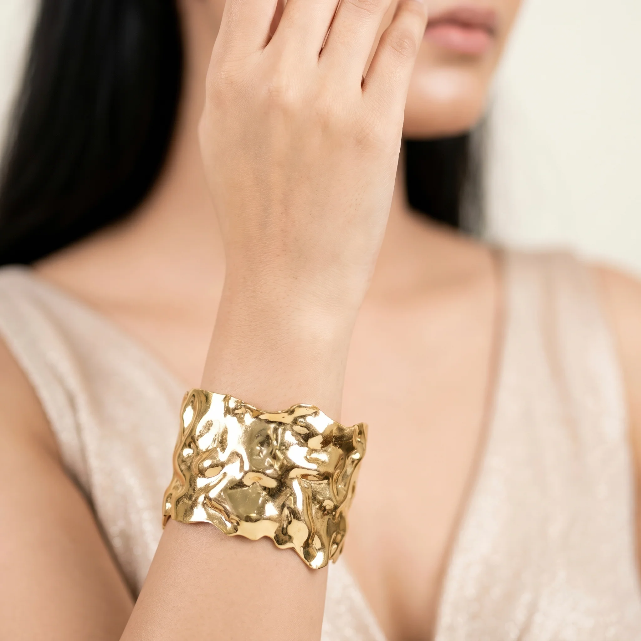 PRAO Bracelet Anti-Tarnish Hammered Textured Broad Cuff (Adjustable Size) - Image 2