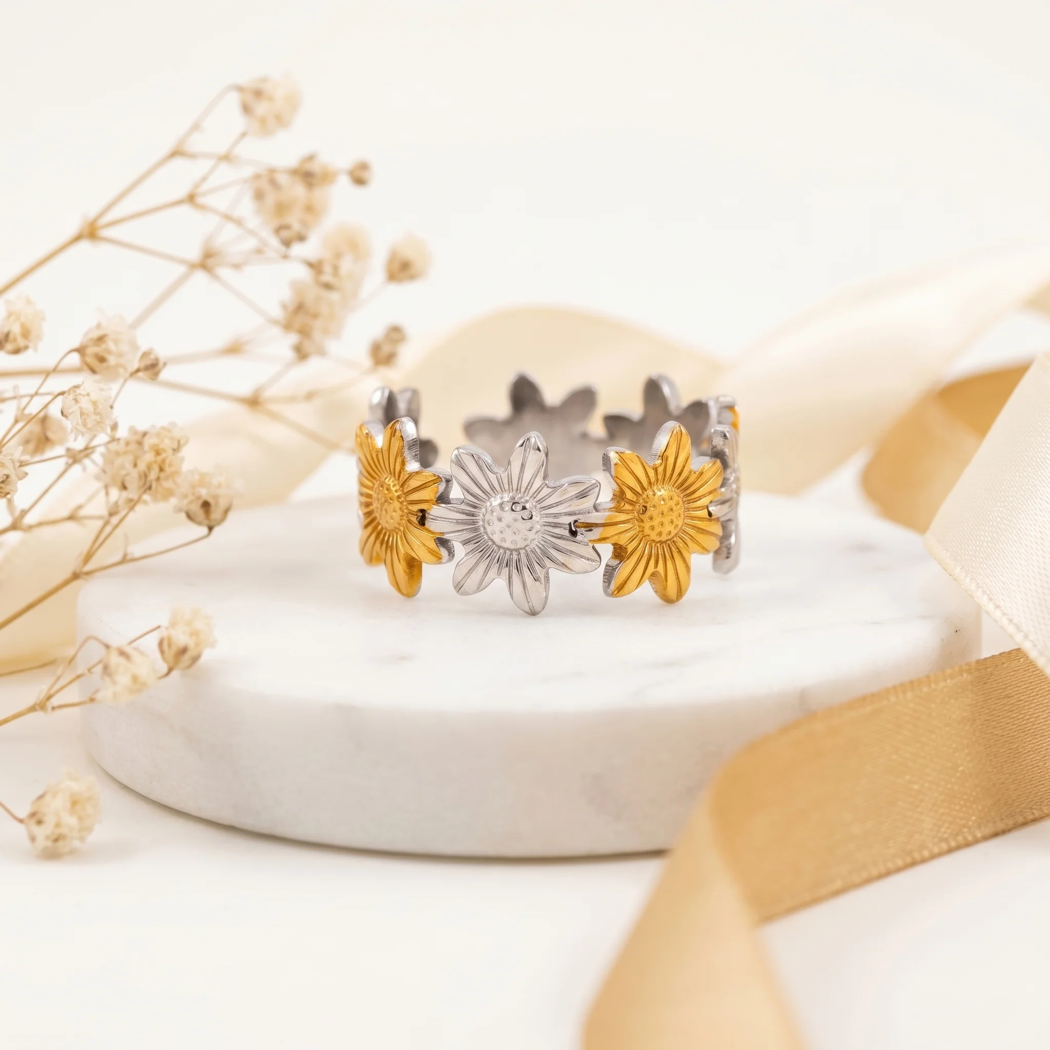 PRAO Ring Anti-Tarnish Sunflower Band (Adjustable Size) - Image 5