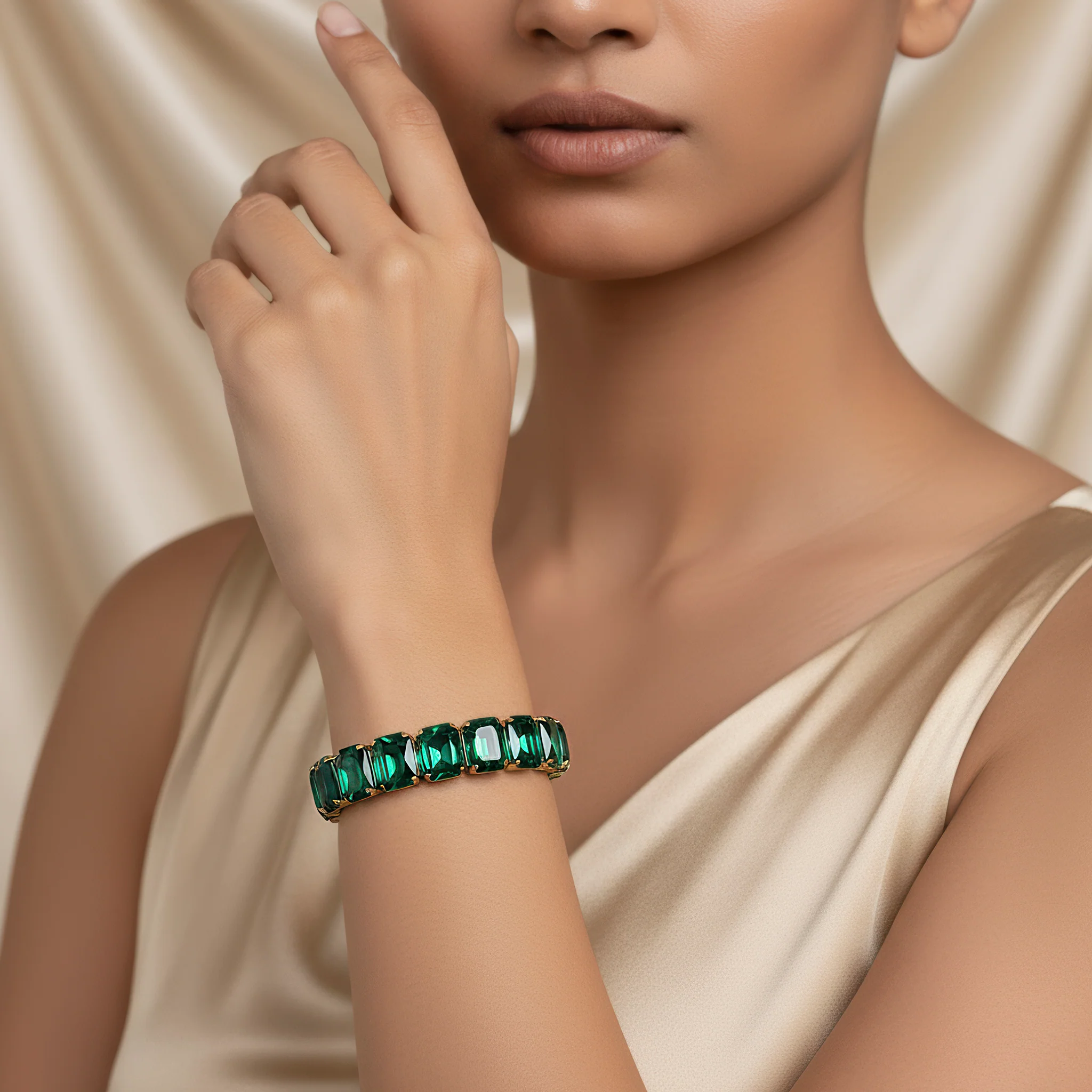 PRAO Bracelet Anti-Tarnish Emerald Crystal (Adjustable Size) - Image 3