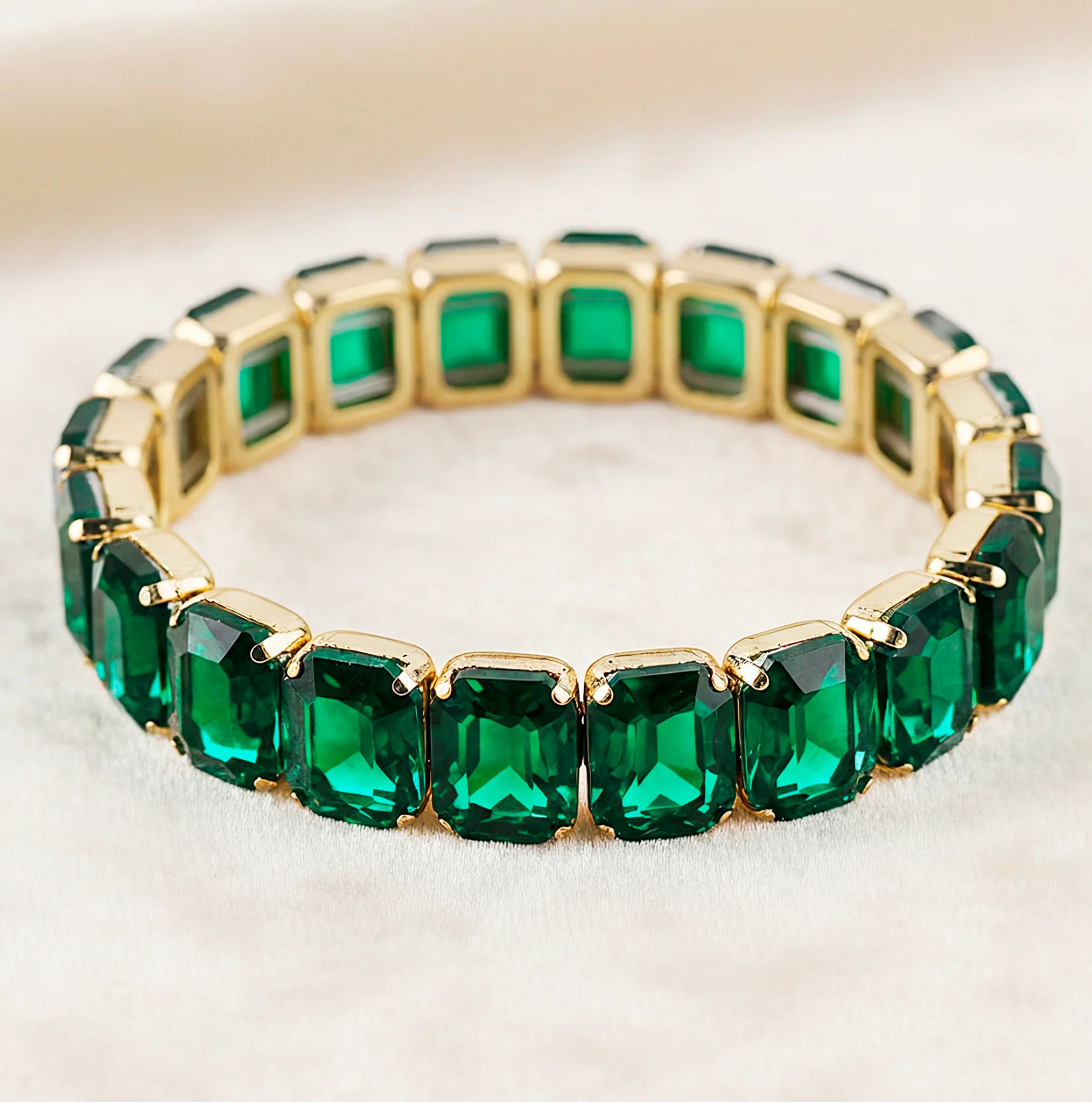 PRAO Bracelet Anti-Tarnish Emerald Crystal (Adjustable Size) - Image 7
